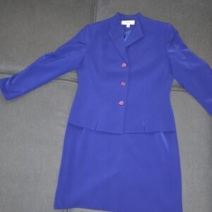 Le Suit Royal Blue Blazer